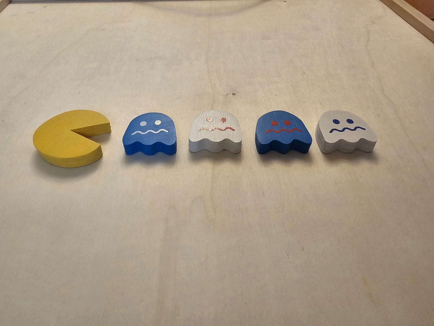 Pac-Man and Ghosts Fridge Mangets